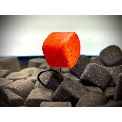 LK Baits CUC! Nugget Balanc Fluoro Wild Strawberry 10 mm/100ml