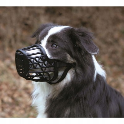 Kaganiec plastikowy dla psa czarny M /dł pyska. 23,5cm sze.6,6cm TRIXIE