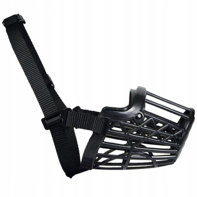 Kaganiec plastikowy dla psa czarny M /dł pyska. 23,5cm sze.6,6cm TRIXIE