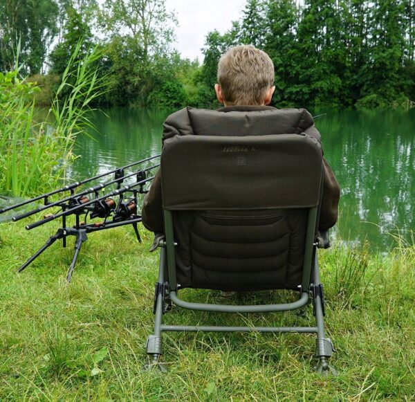 f02e9305003c25c2913f7c1729858527